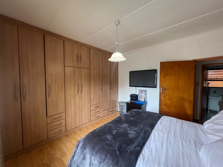 4 Bedroom Property for Sale in Vanes Estate Eastern Cape